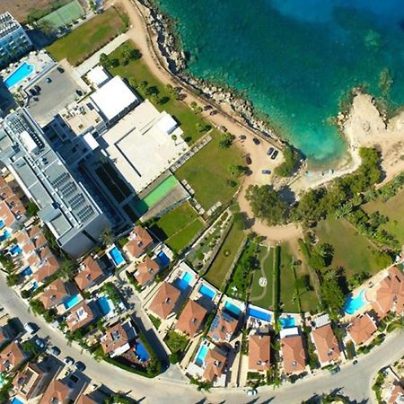 Amber - Coralli Beachfront Apartment Protaras Exterior photo