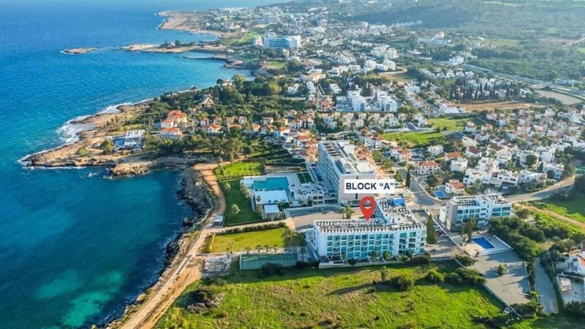 Amber - Coralli Beachfront Apartment Protaras Exterior photo